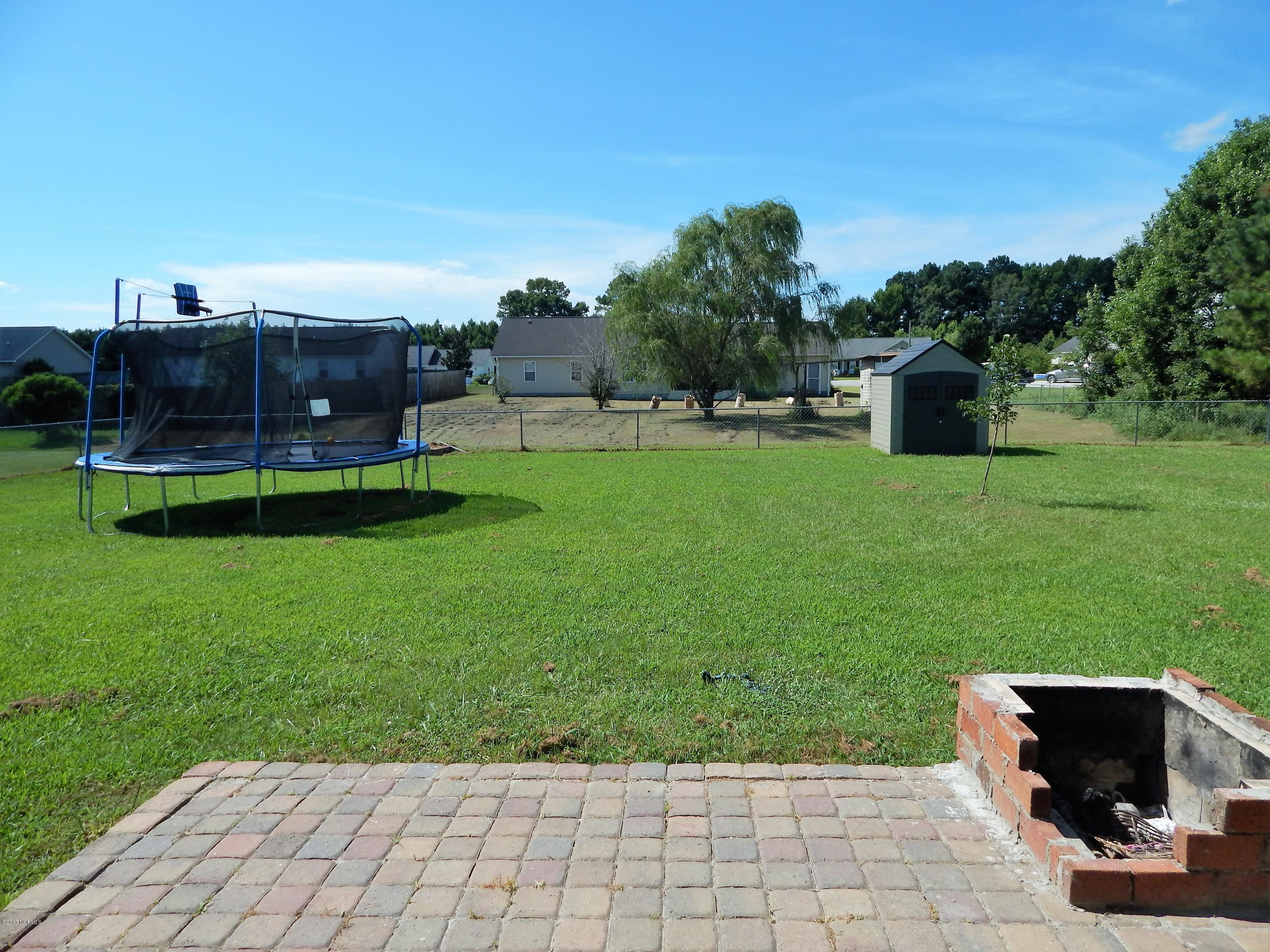133 Annie Road Richlands, NC 28574 - Photo 25 of 29 DSCN8701
