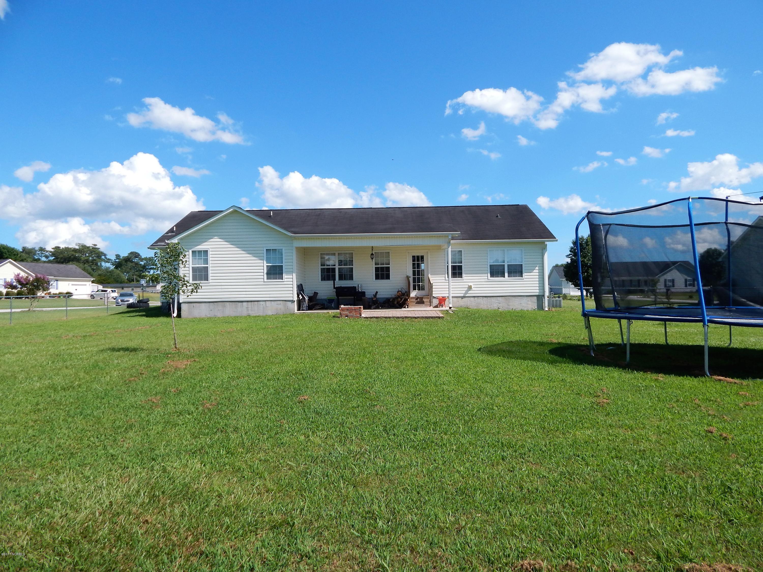 133 Annie Road Richlands, NC 28574 - Photo 28 of 29 DSCN8704