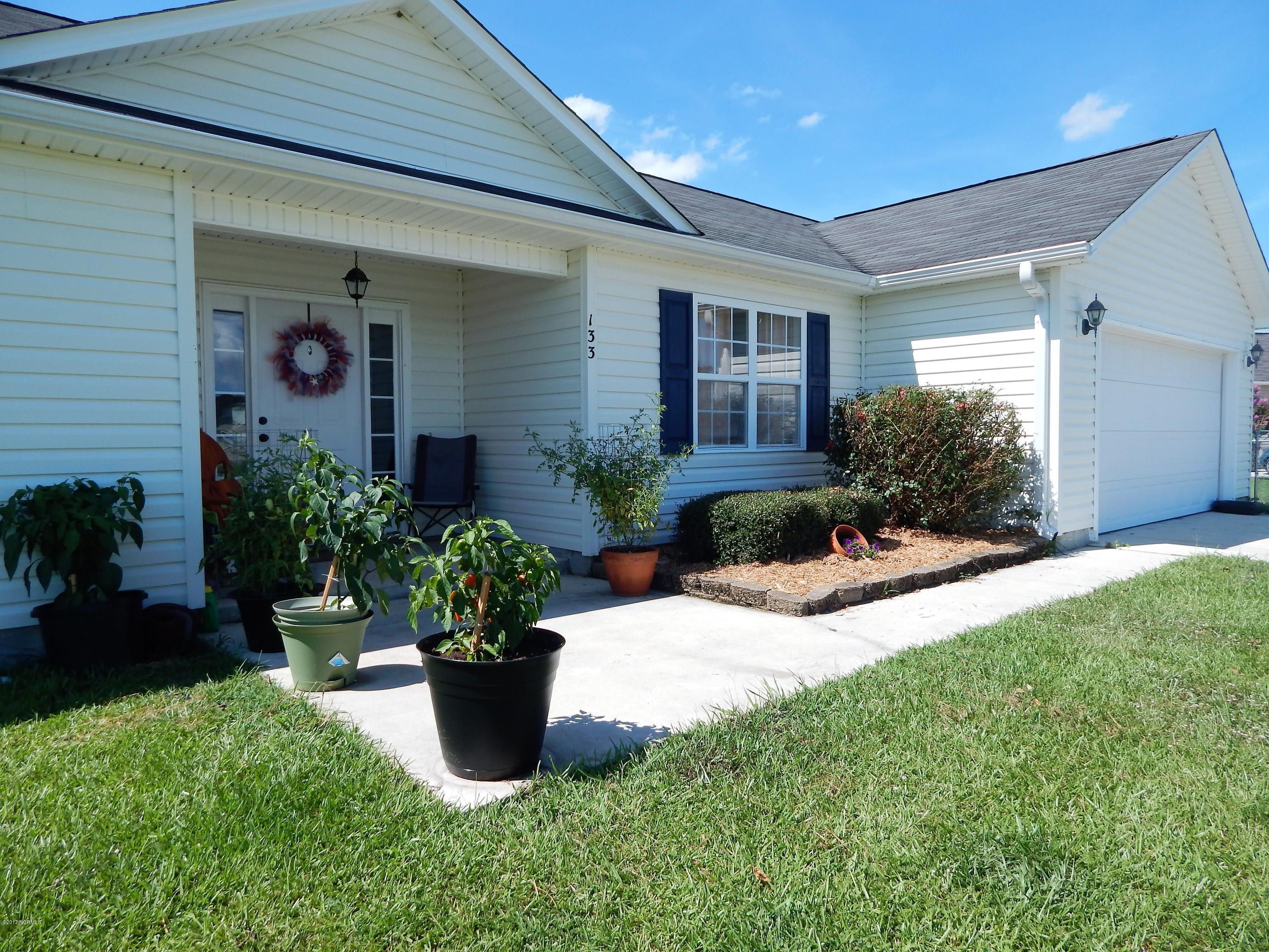 133 Annie Road Richlands, NC 28574 - Photo 4 of 29 DSCN8665