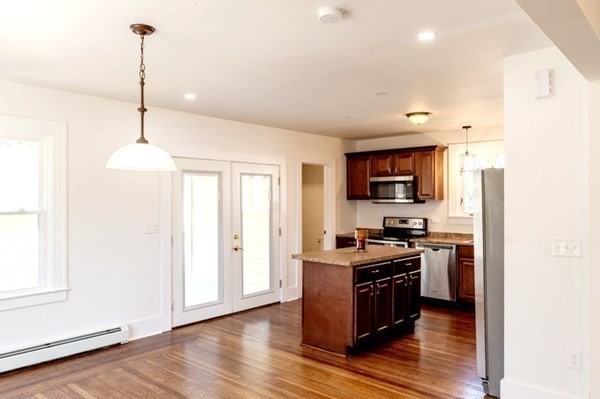 870 Wilbraham Road Springfield, MA 01109 - Photo 18 of 34