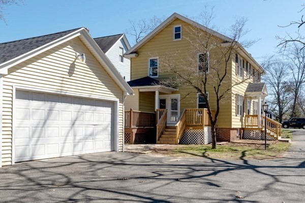 870 Wilbraham Road Springfield, MA 01109 - Photo 4 of 34