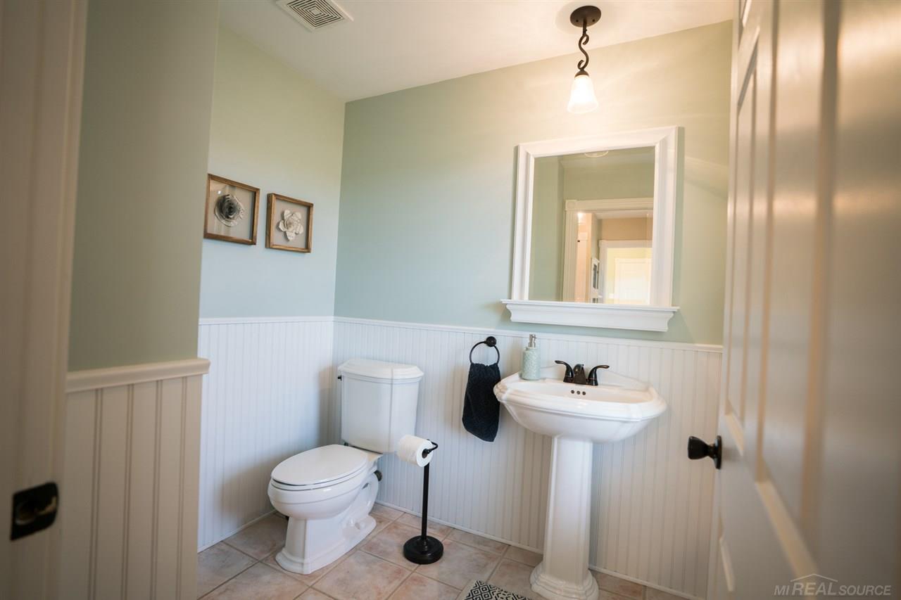 1347 Capac Road Allenton, MI 48002 - Photo 15 of 58 31351350-14.JPG