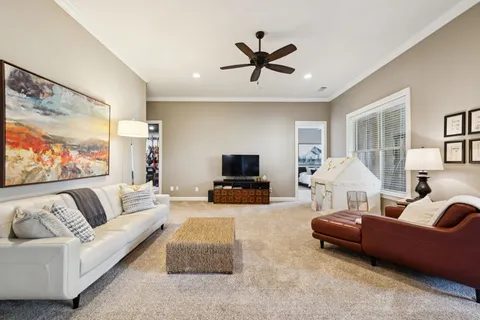 a view of a house with backyard