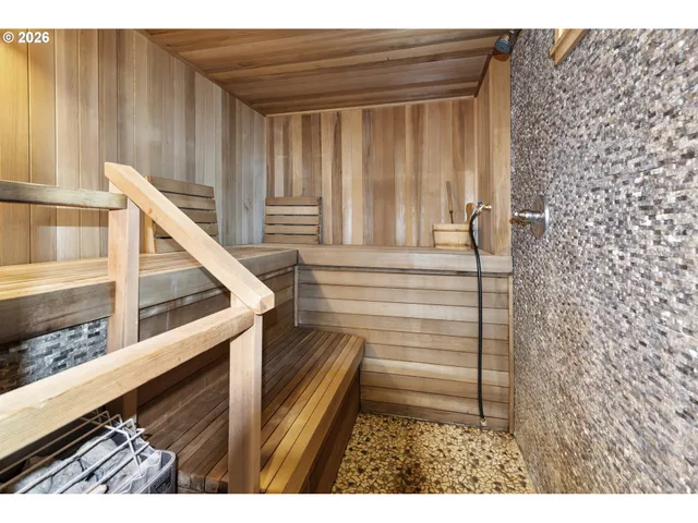 $950,000 | 1421 Northwest 117th Circle, Vancouver, WA 98685