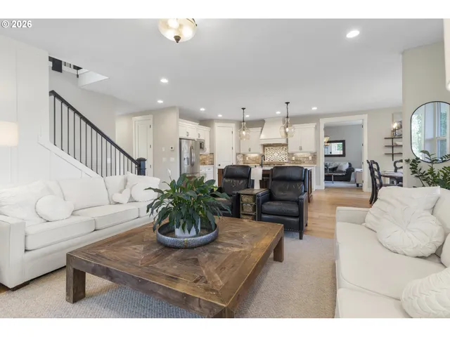 $950,000 | 1421 Northwest 117th Circle, Vancouver, WA 98685