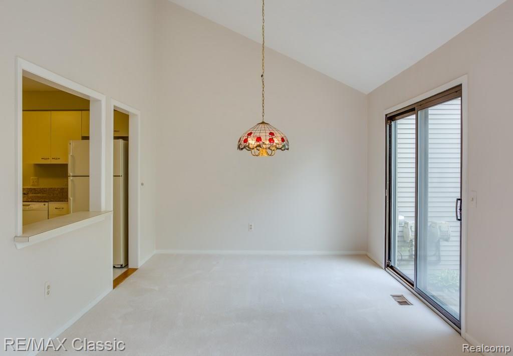 586 Ashley Circle, Unit 4 Rochester, MI 48307 - Photo 13 of 24 TP-20150509-0146-ENF.jpg