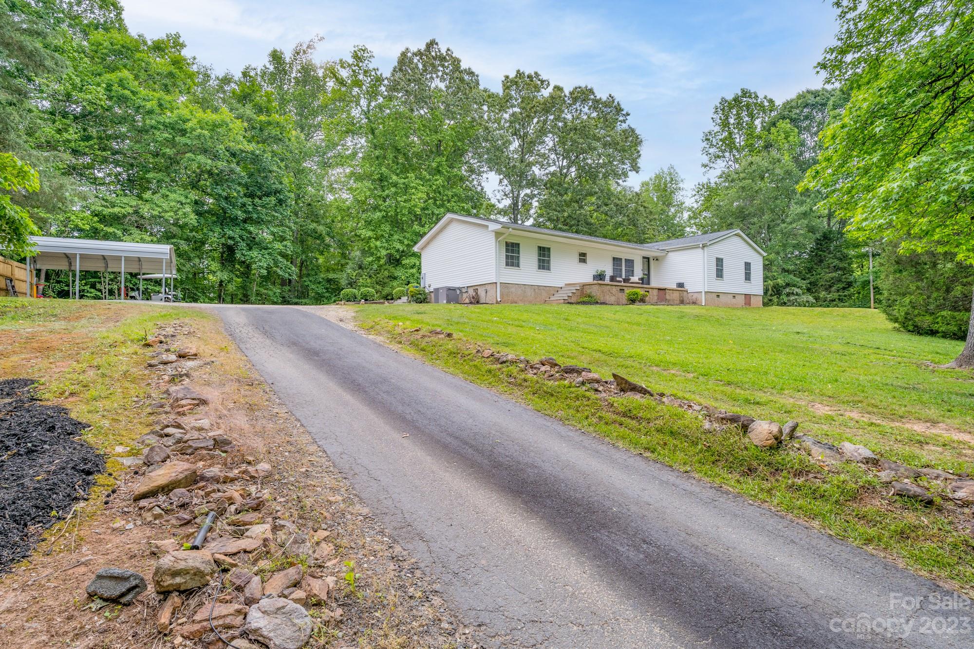 2124 Kingsburry Road York, SC 29745 - Photo 1 of 44 Gallery Image 1