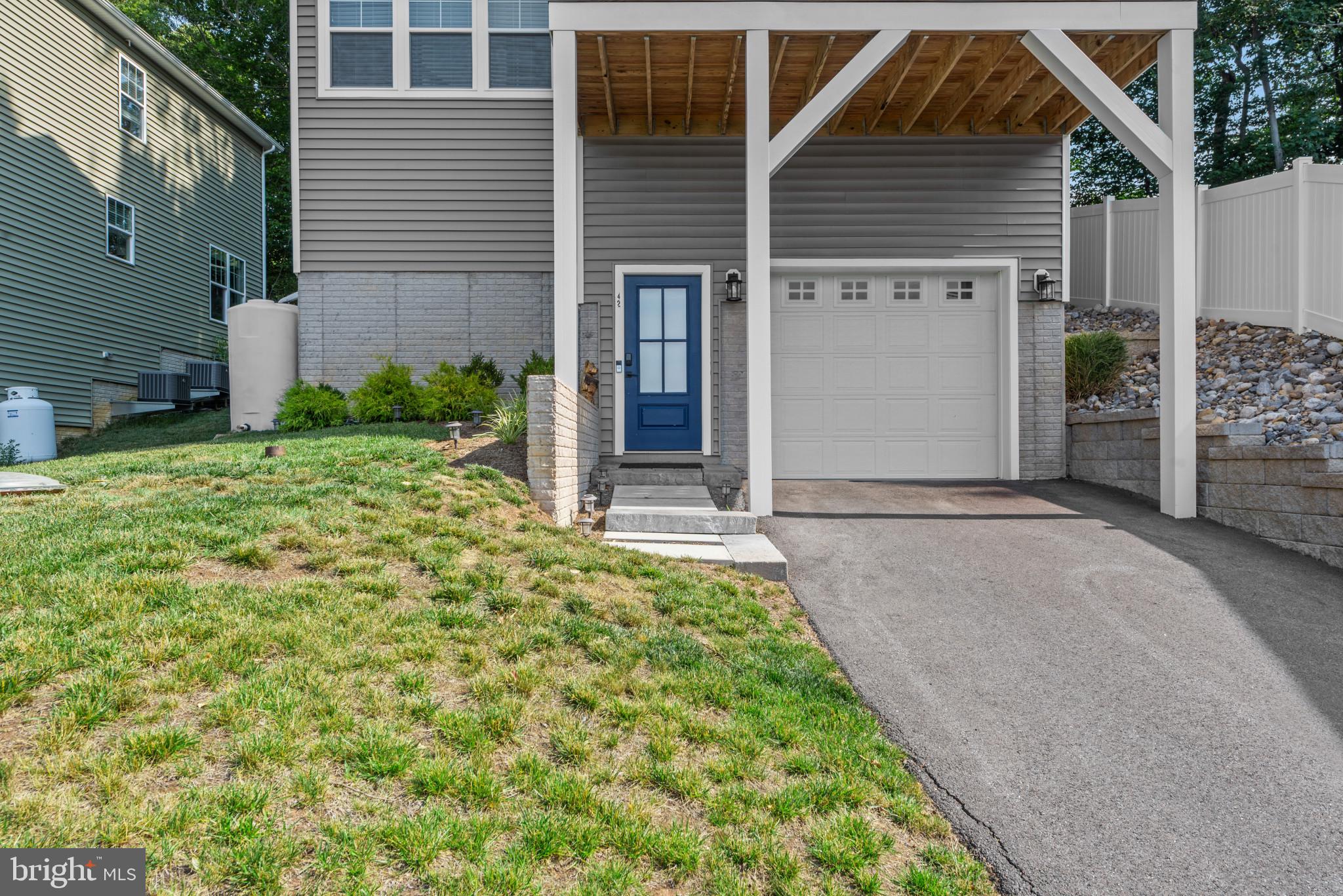 425 Walnut Drive Edgewater, MD 21037 - Photo 2 of 52