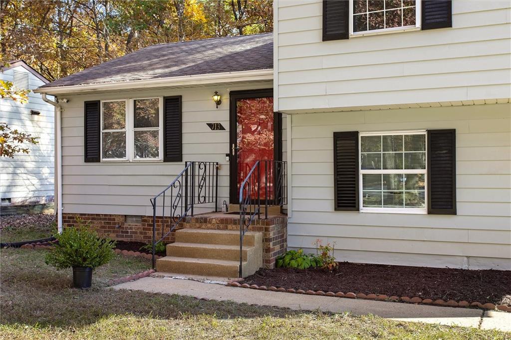 Exterior view front entry to home