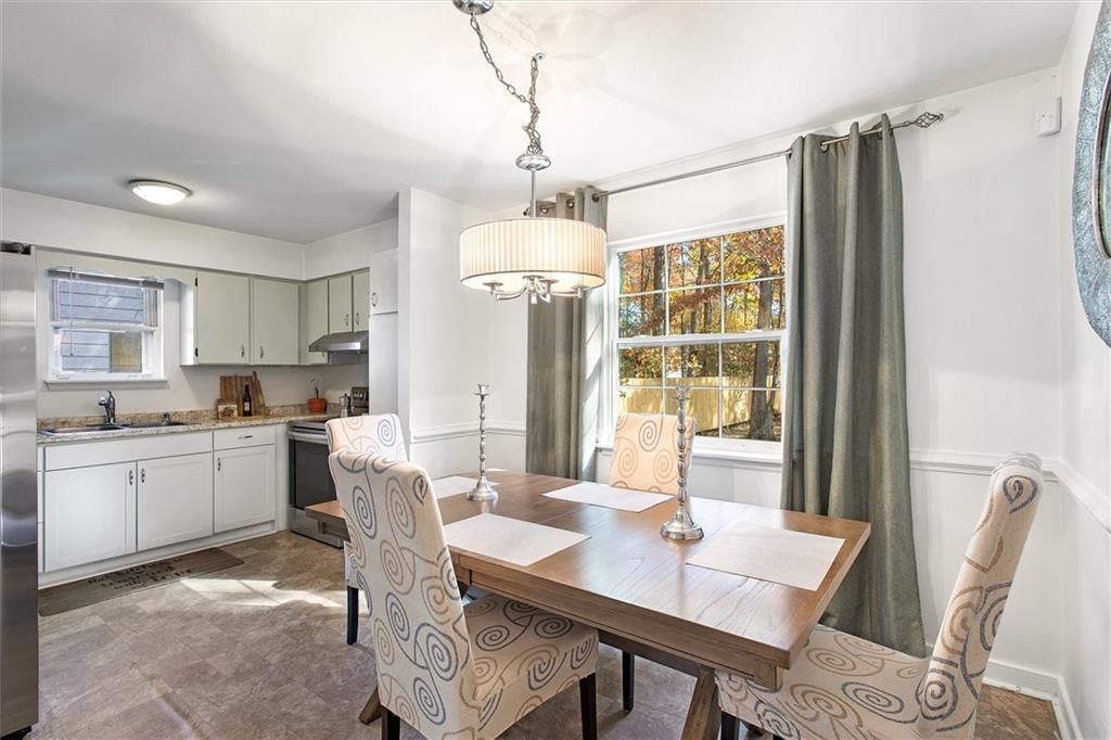 713 Deter Road Richmond, VA 23225 - Photo 8 of 25 Dining area of eat-in kitchen