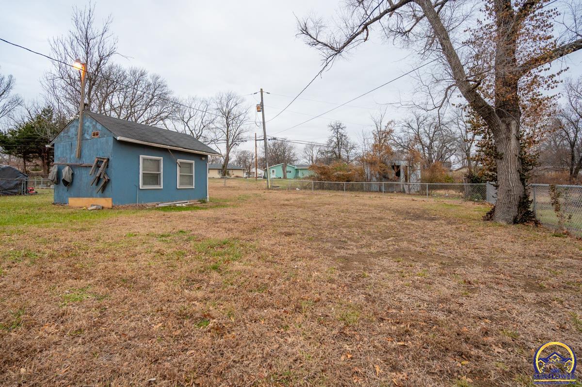 2133 Southeast Market Street Topeka, KS 66605 - Photo 15 of 16