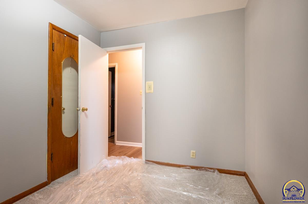 2133 Southeast Market Street Topeka, KS 66605 - Photo 7 of 16