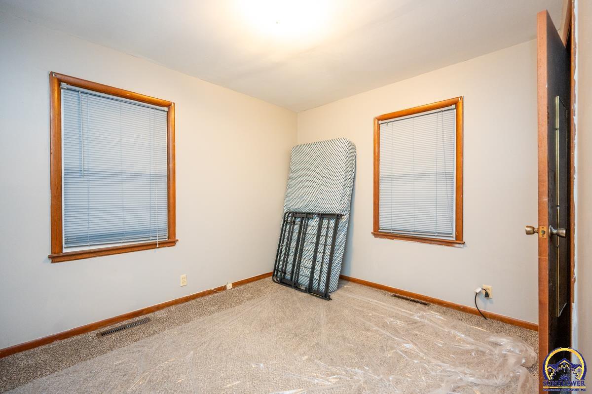 2133 Southeast Market Street Topeka, KS 66605 - Photo 9 of 16