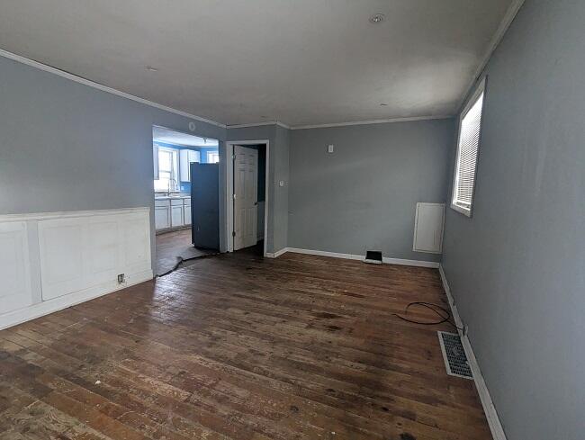 3428 West Jolly Road Lansing, MI 48911 - Photo 2 of 9 Livingroom