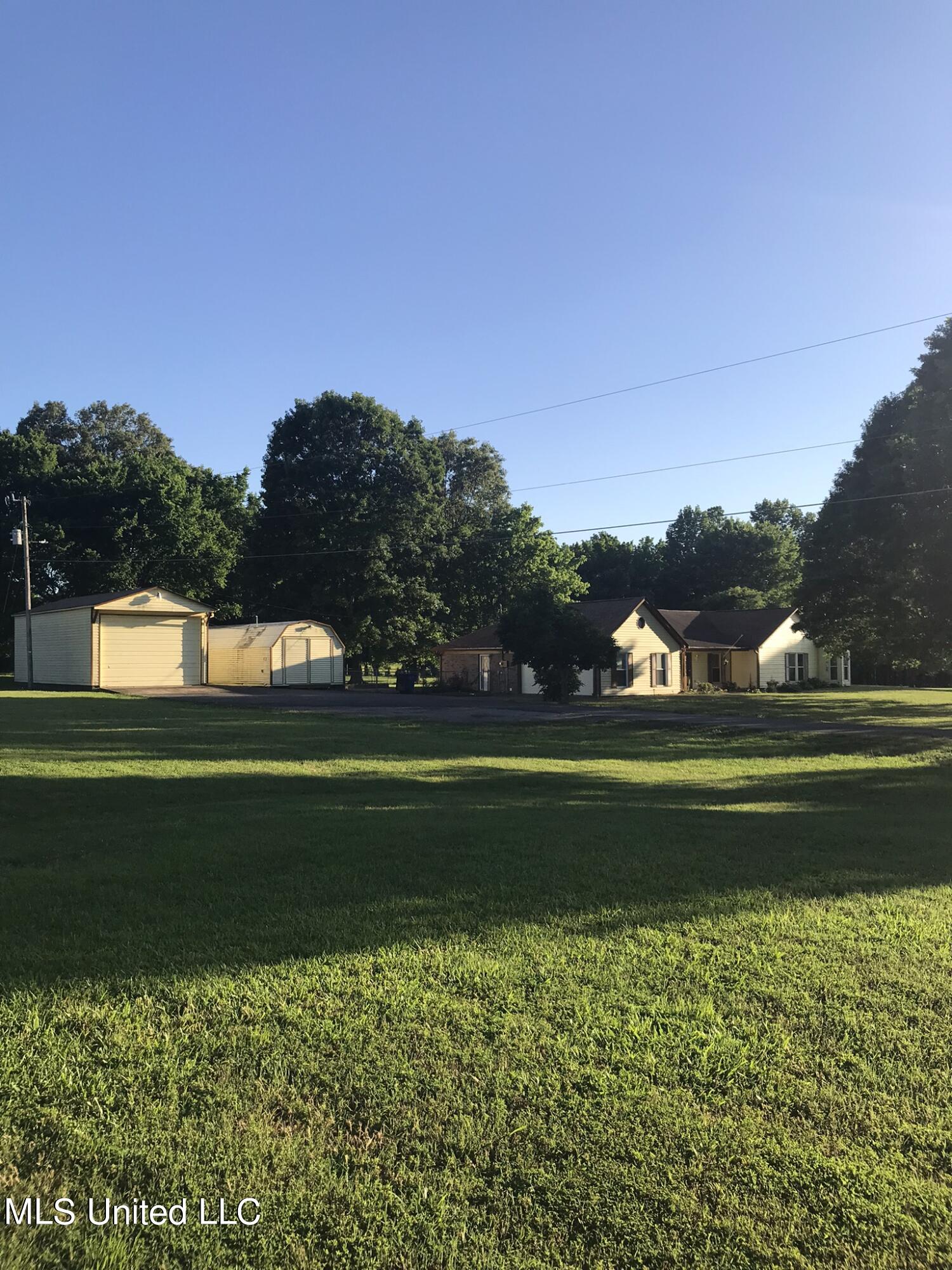 9775 Quail Road Olive Branch, MS 38654 - Photo 3 of 32 IMG_8104