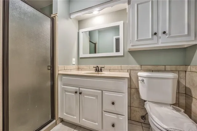 $395,000 | 9712 Craig Drive, Overland Park, KS 66212