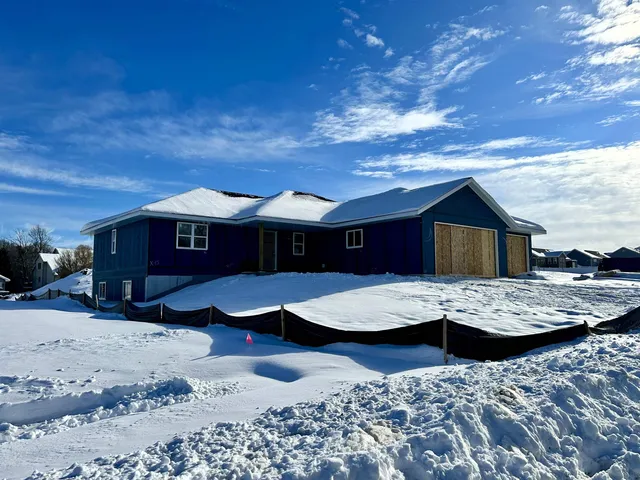 $449,900 | 341 Leona Way, Oakfield, WI 53065