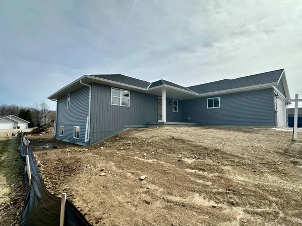 $449,900 | 341 Leona Way, Oakfield, WI 53065