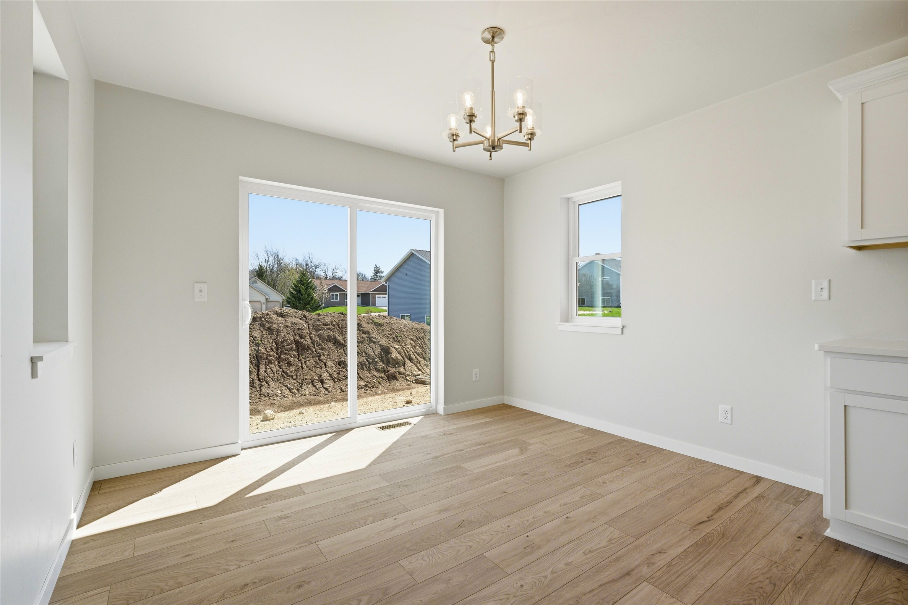 341 Leona Way Oakfield, WI 53065 - Photo 7 of 37