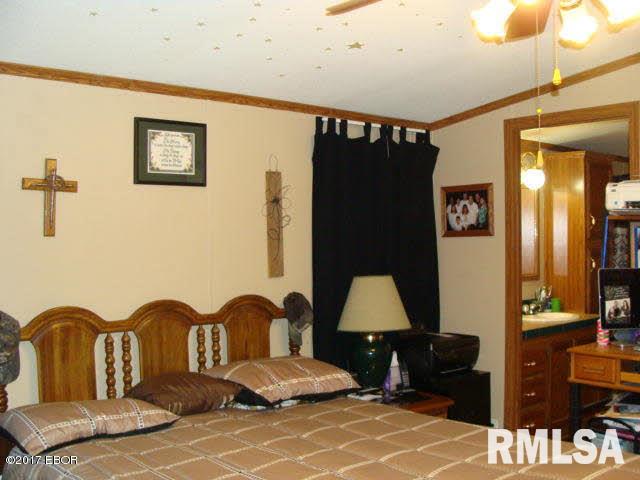 19454 Crab Orchard Road Marion, IL 62959 - Photo 9 of 38 Gallery Image 9