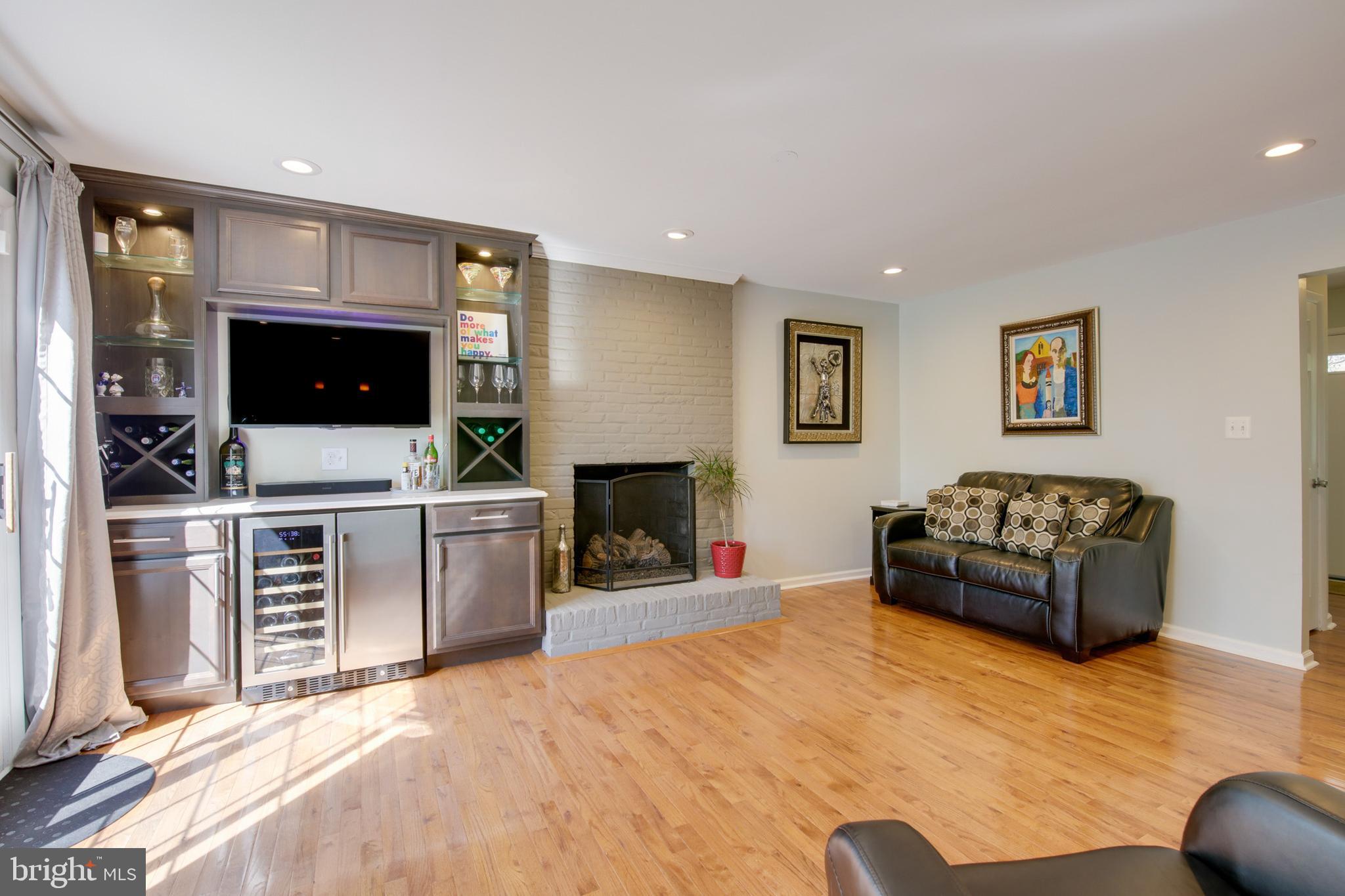 5250 Eliots Oak Road Columbia, MD 21044 - Photo 8 of 43 Gallery Image 8