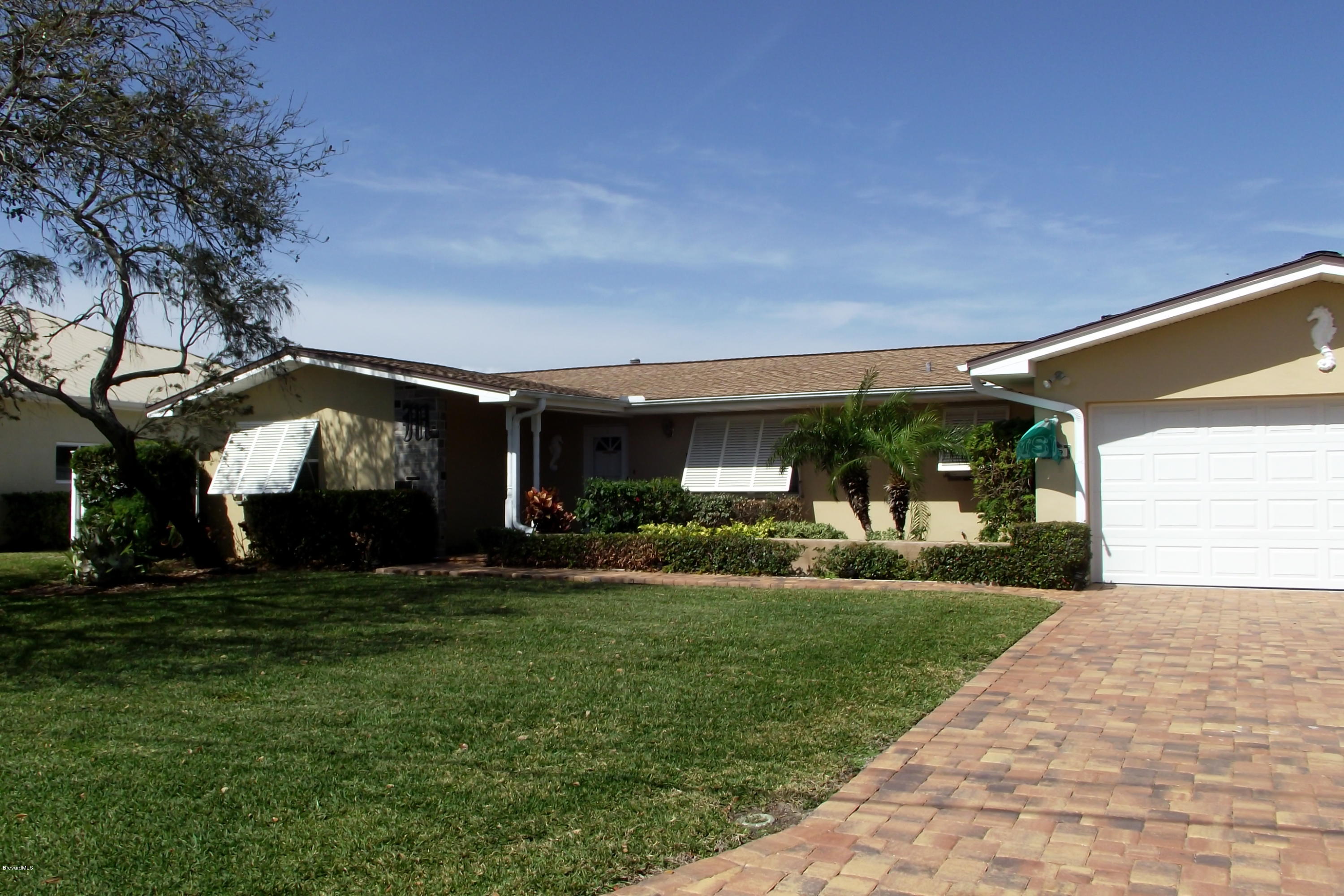 589 Capri Road Cocoa Beach, FL 32931 - Photo 3 of 13 Capri Road Pics 005