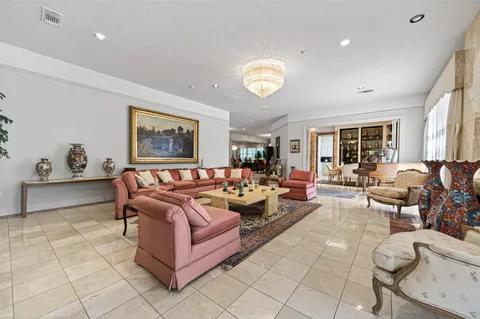 $749,000 | 8103 Lake Edge Court, Houston, TX 77071