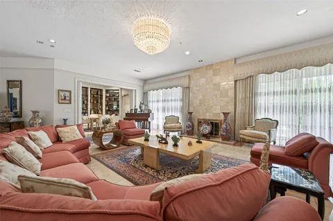 $749,000 | 8103 Lake Edge Court, Houston, TX 77071
