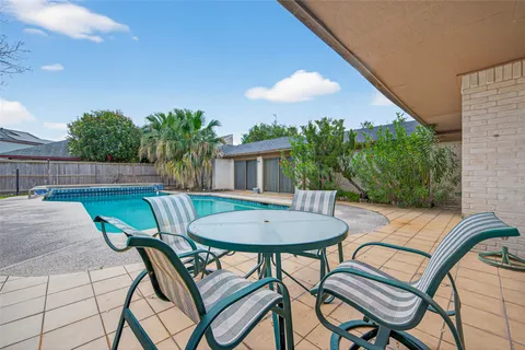$749,000 | 8103 Lake Edge Court, Houston, TX 77071