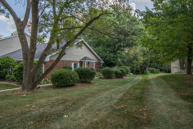 2516 East Rechter Road Bloomington, IN 47401 - Photo 3 of 30