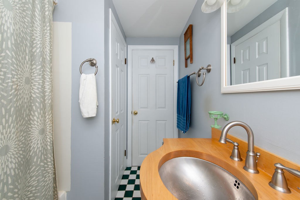 58 Old Dover Road Rochester, NH 03867 - Photo 22 of 40