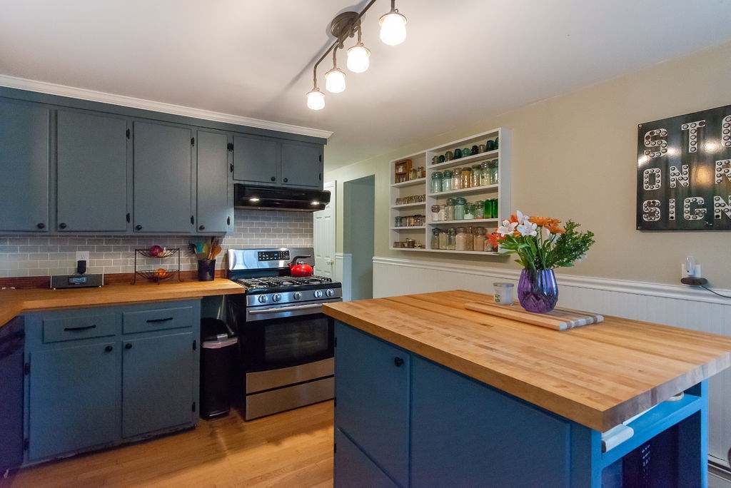 58 Old Dover Road Rochester, NH 03867 - Photo 5 of 40