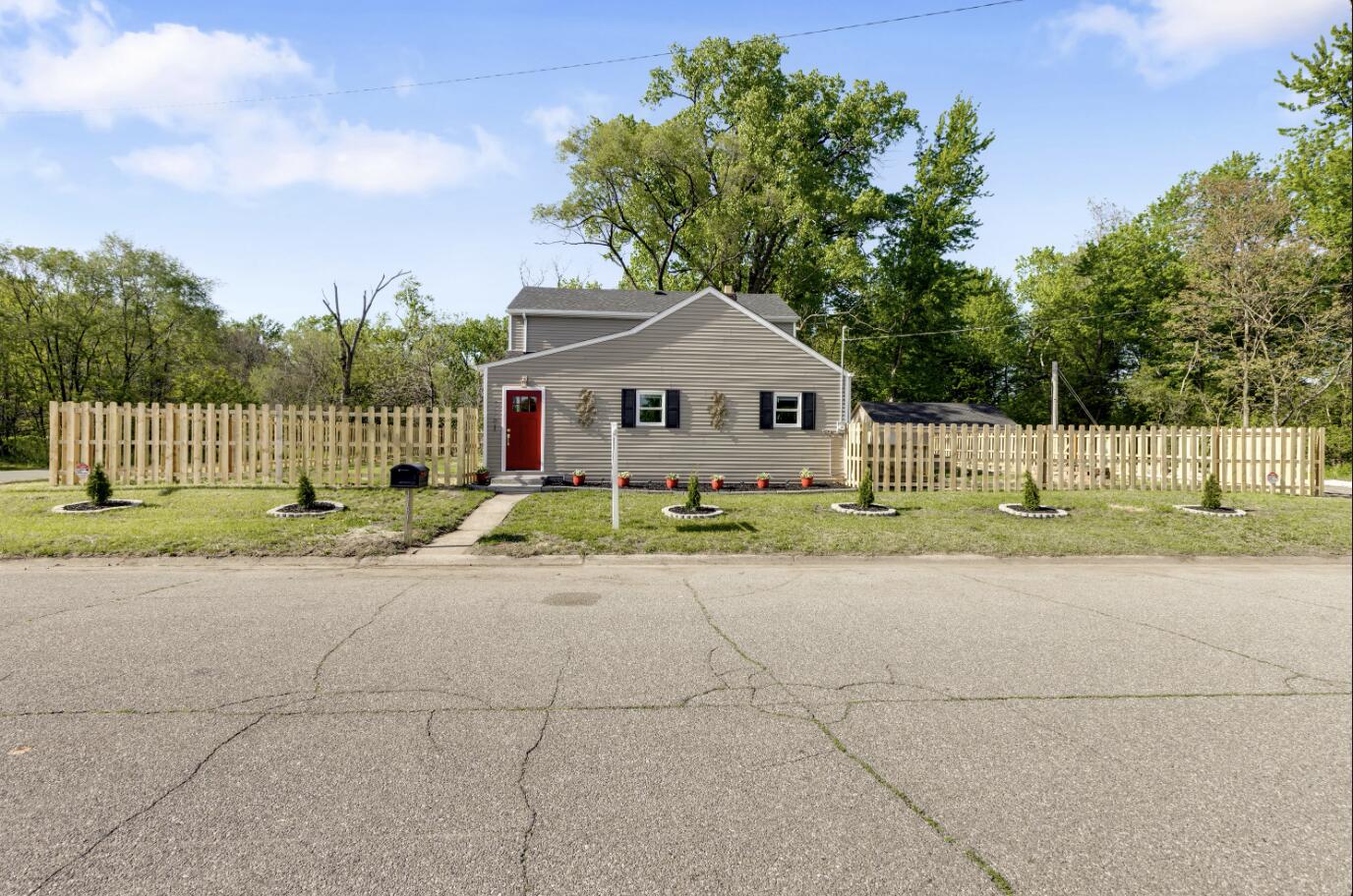 1181 Porter Street Gary, IN 46404 - Photo 3 of 41 1376x912