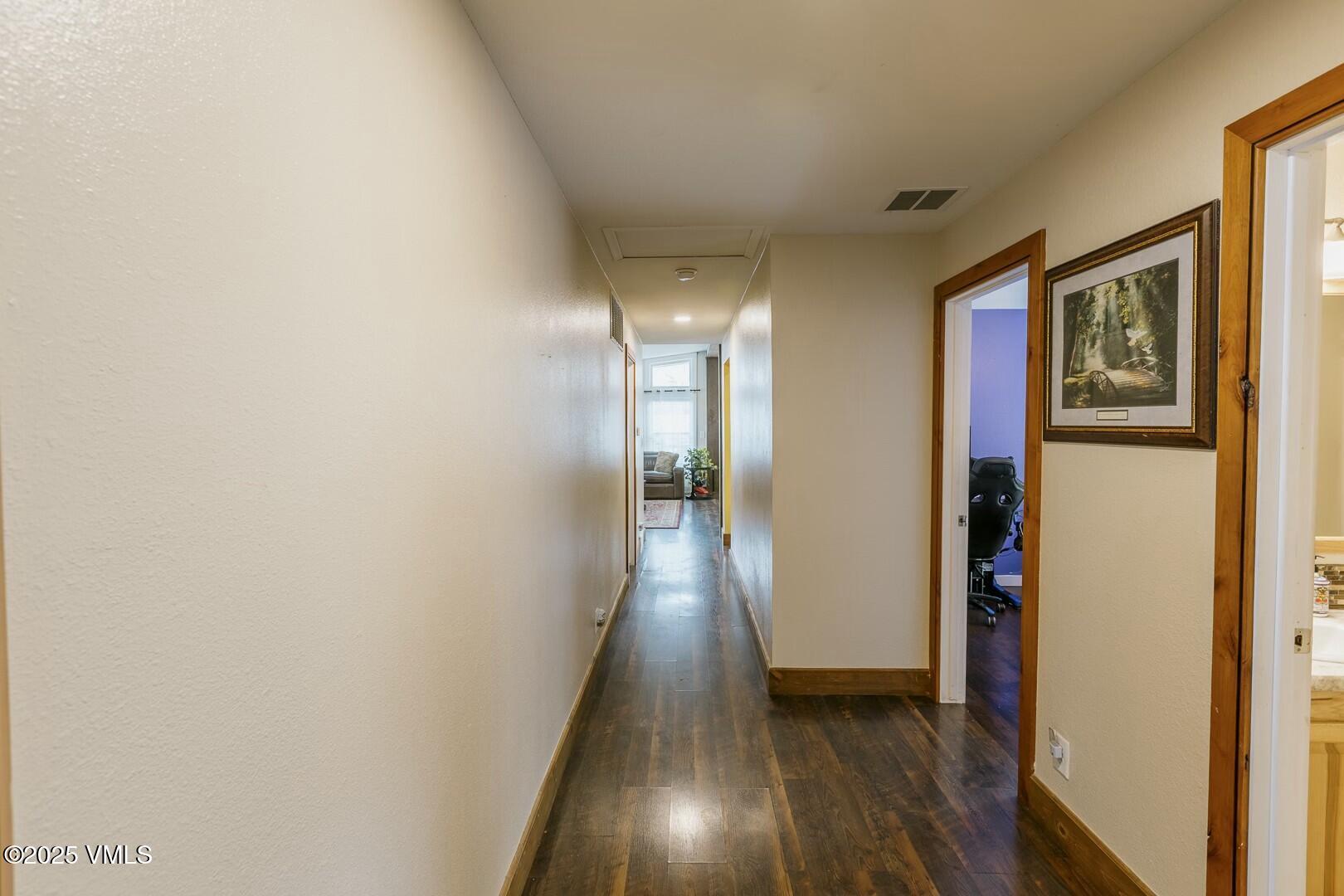 66 Bluegill Loop Gypsum, CO 81637 - Photo 25 of 37 Hallway