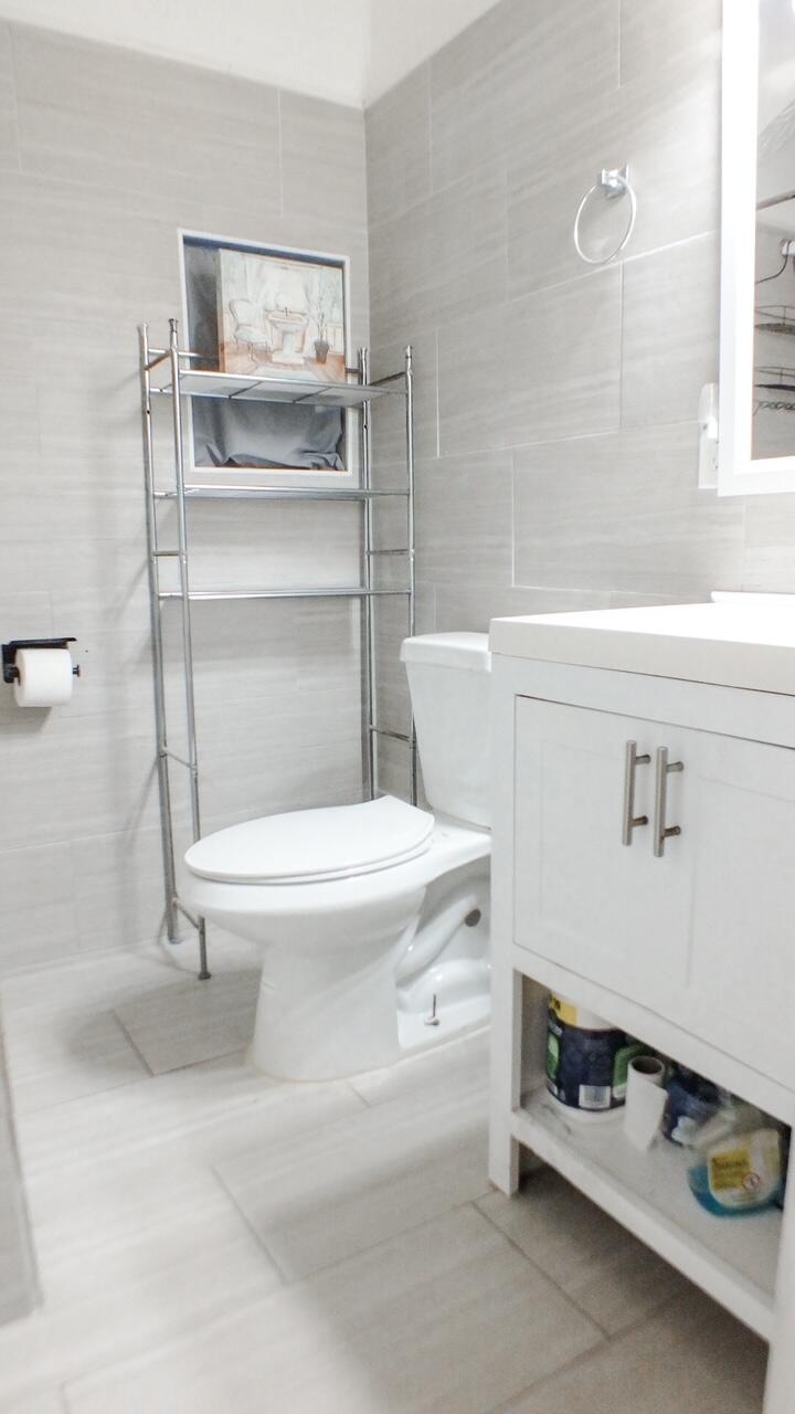 219 West 27th Street Riviera Beach, FL 33404 - Photo 15 of 23 Bathroom