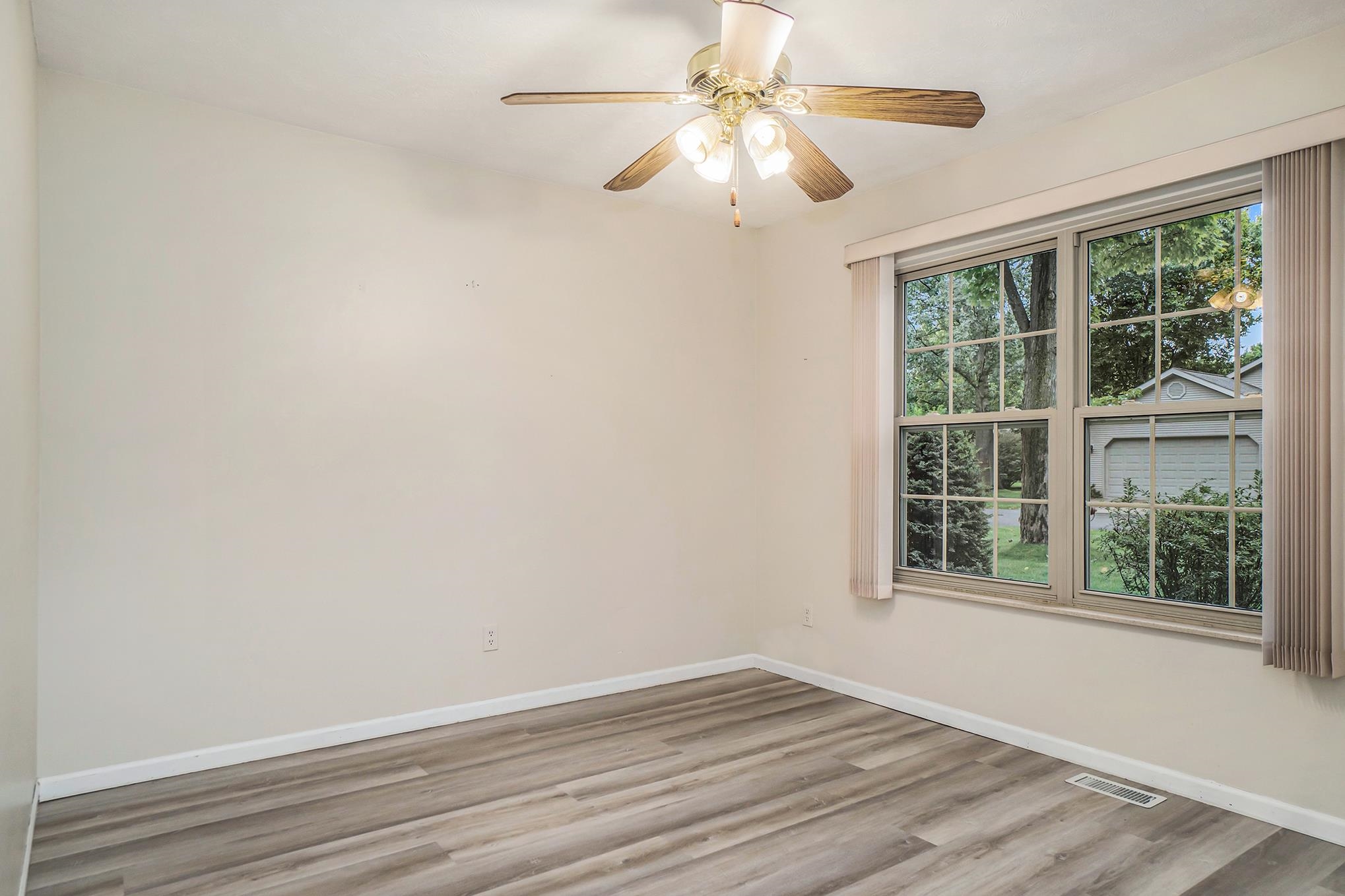 1318 Terra Road Traverse City, MI 49686 - Photo 15 of 21 1905437-14.JPG