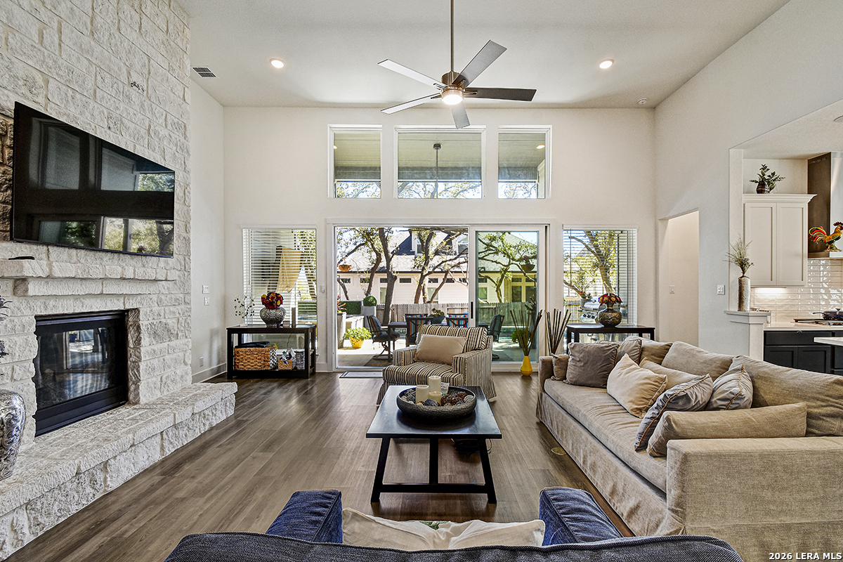 422 Corwin Cibolo, TX 78108 - Photo 5 of 45