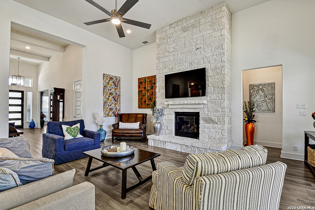 422 Corwin Cibolo, TX 78108 - Photo 8 of 45