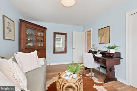 $900,000 | 4509 Clearbrook Lane, Kensington, MD 20895