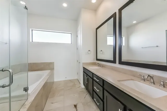 $3,000 | 1810 Thompson Street, Houston, TX 77007