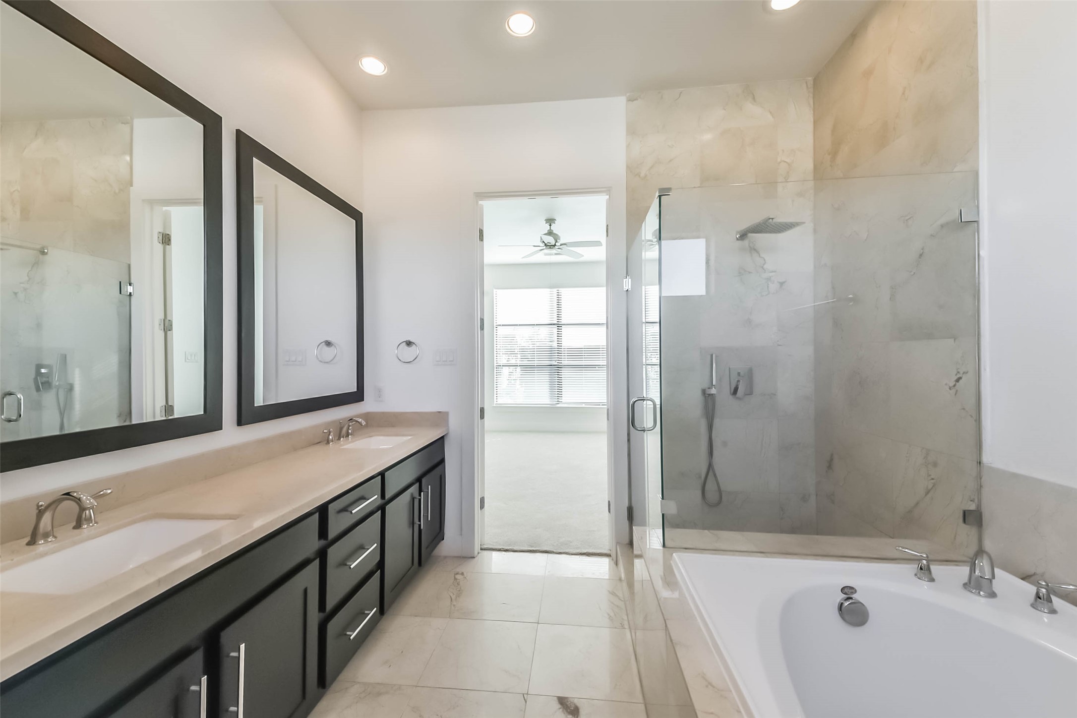 1810 Thompson Street Houston, TX 77007 - Photo 26 of 32