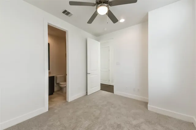 $2,900 | 1810 Thompson Street, Houston, TX 77007