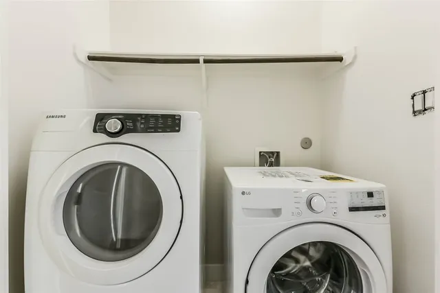 $3,000 | 1810 Thompson Street, Houston, TX 77007