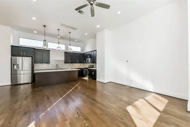 $2,900 | 1810 Thompson Street, Houston, TX 77007