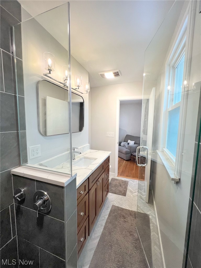 4605 Birchwold Road South Euclid, OH 44121 - Photo 21 of 30 Large vanity