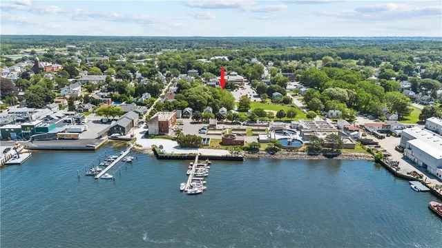 $485,000 | 5 St Mary’s Way, Warren, RI 02885