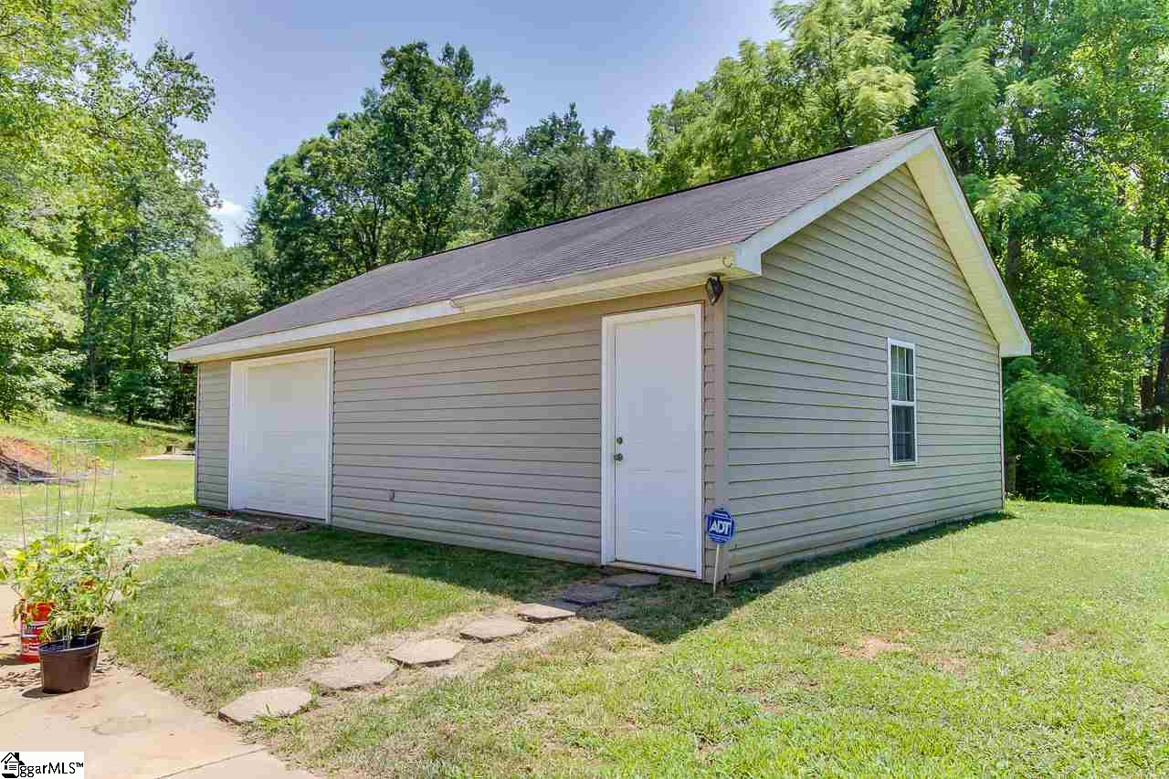 403 State Rd S-39-48 Pickens, SC 29671 - Photo 34 of 36