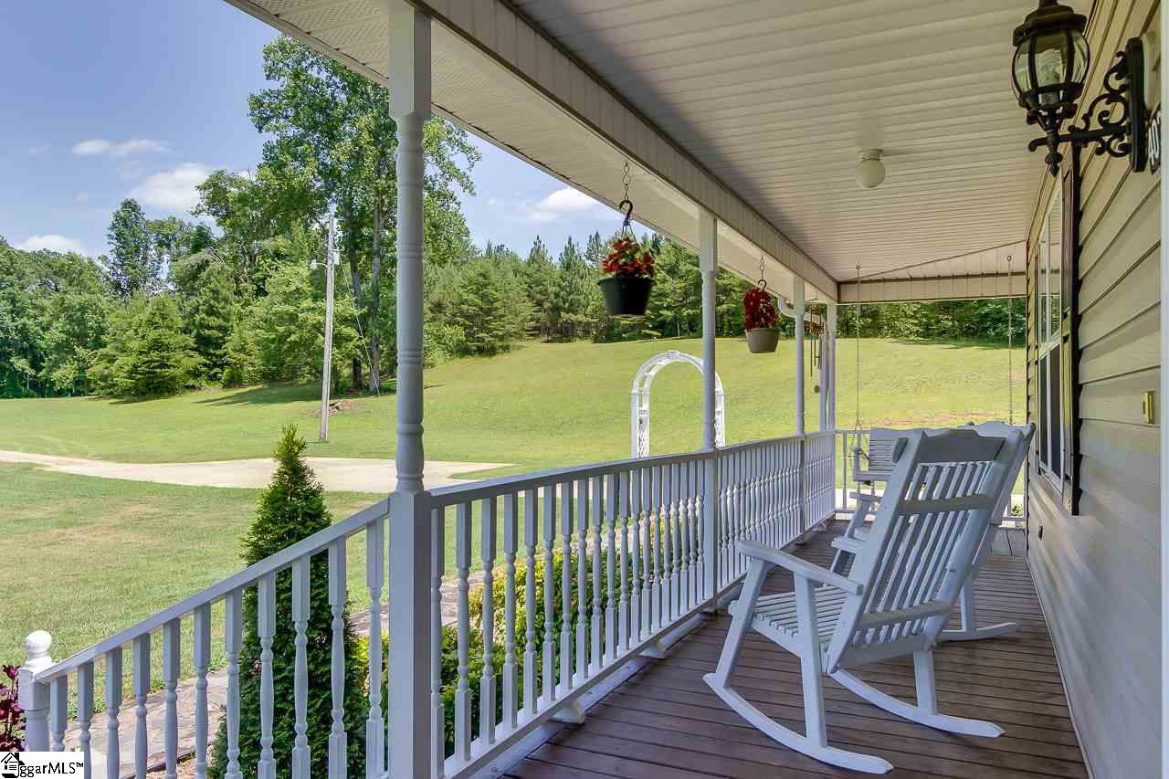 403 State Rd S-39-48 Pickens, SC 29671 - Photo 5 of 36