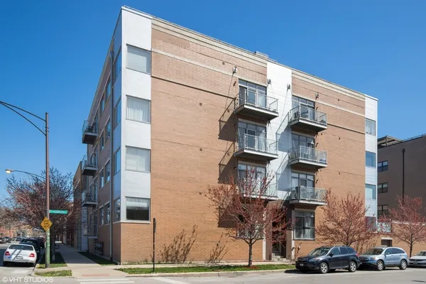 $2,300 | 1162 West Hubbard Street, Unit 104, Chicago, IL 60642
