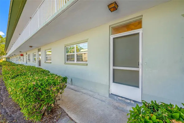$2,550 | 1433 South Belcher Road, Unit F9, Clearwater, FL 33764